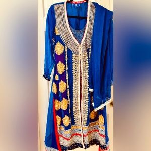 Gorgeous, heavy embroidered 3 pcs Pakistani dress suit-brand new!